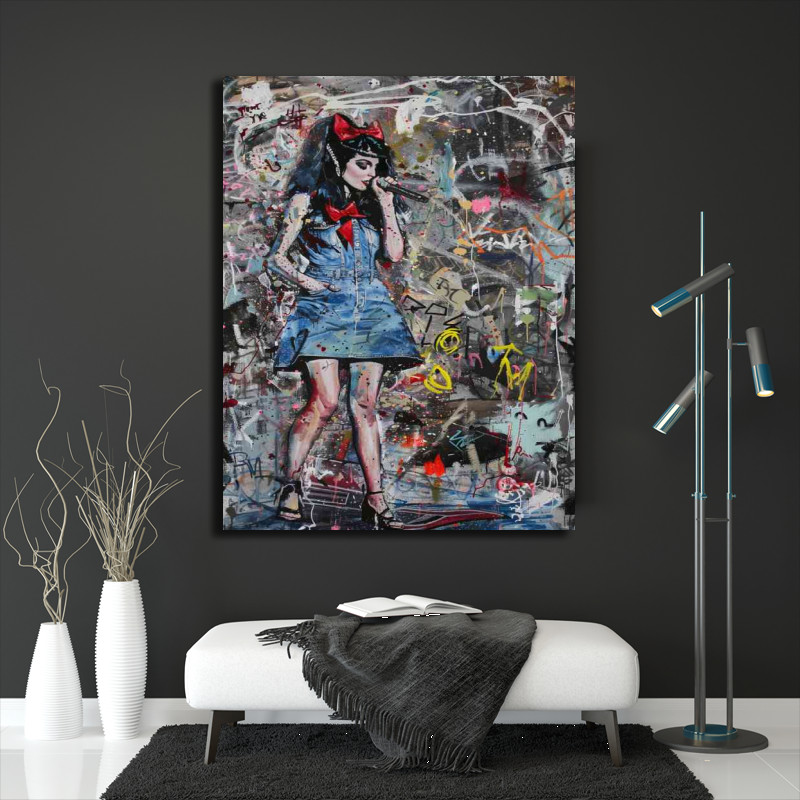 amy winehouse denim dress Recreating Amy Winehouse: Halloween Costume Inspiration